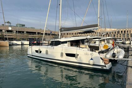 Rental Catamaran Fountaine Pajot Isla 40 Barcelona