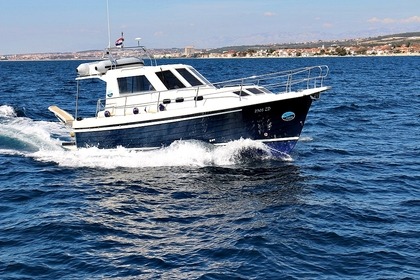 Charter Motorboat SAS VEKTOR Adria 1002v Sukošan