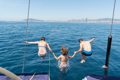 Hire Sailboat Sail tour Barcelona Barcelona