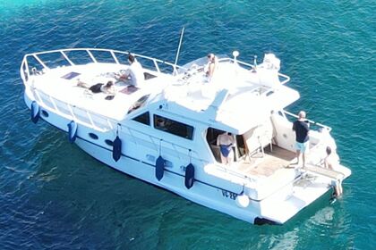 Hire Motorboat Piantoni 39 Fly Santa Teresa Gallura