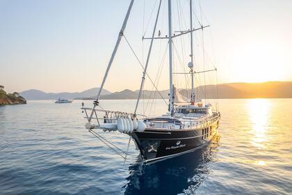 Rental Gulet Custom Built luxury gulet capacity 8 people Göcek