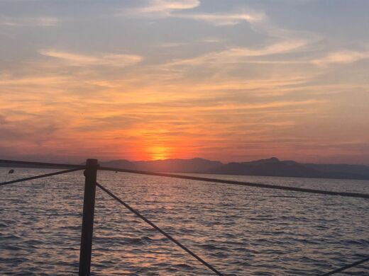 La Seyne-sur-Mer Sailboat Jeanneau Poker Dinette alt tag text