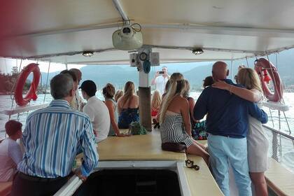 Miete Motorboot Wooden Traditional boat karavoskaro Lefkada