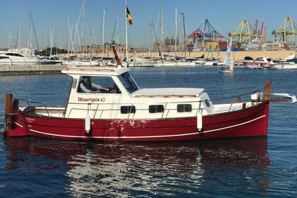Hire Motorboat Menorquin 43 Capeador Xàbia