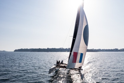 Charter Catamaran Tornado sport Extreme 40 Larmor-Baden