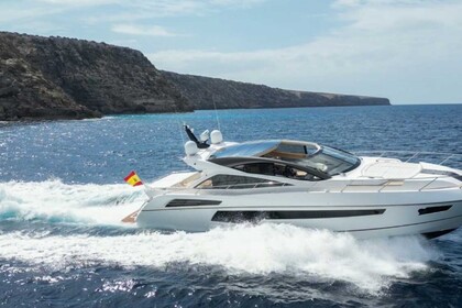 Noleggio Yacht a motore Sunseeker Predatory 68 Formentera