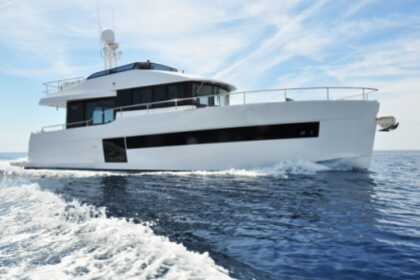 Rental Motor yacht Sundeak Sundeak 580 Naples