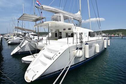 Charter Catamaran Lagoon-Bénéteau Lagoon 440 - 4 + 2 cab. Punat