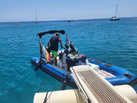 Altea Motorboat Astondoa 464 GLX alt tag text
