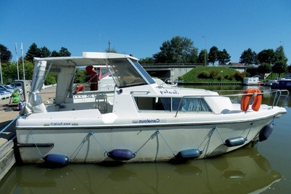 Charter Houseboat Low Cost Fred 700 Digoin