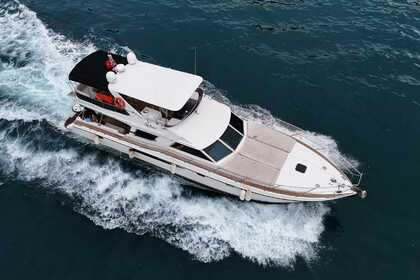 Rental Motor yacht Fairline 2002 Antalya