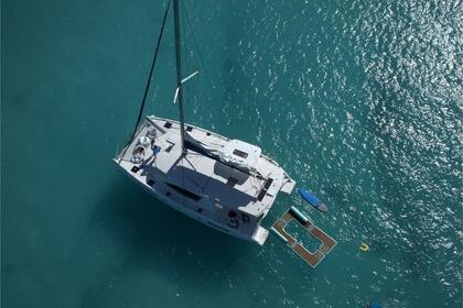 Rental Catamaran Robertson & Caine Leopard 48 Nassau