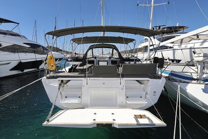 Charter Sailboat Dufour Yachts Dufour 44 Pula