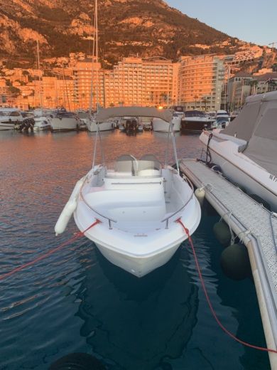 Motorboat B2 Marine Cap Ferret 522 Open Boat design plan