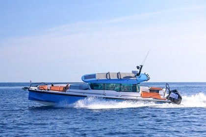 Hire Motorboat Axopar 37XC Cross Cabin Elounda