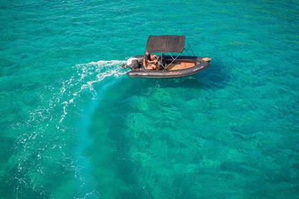 Rental RIB Fost FOST SHADOW Milos
