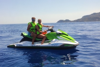 Noleggio Moto d'acqua Yamaha Vx Cruiser Taormina