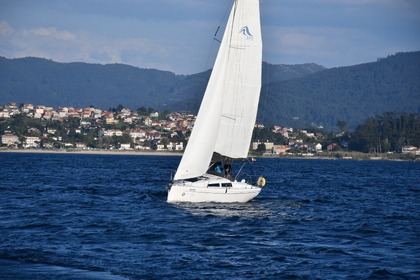 Charter Sailboat Hanse 315 Baiona