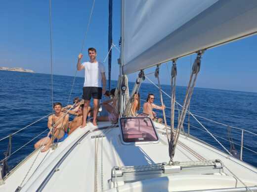 La Valletta Sailboat Bavaria Cruiser 42 alt tag text