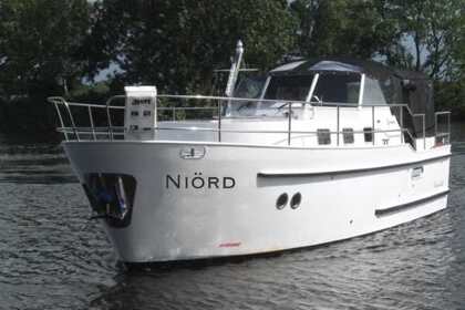 Hyra båt Motorbåt  Passion 880 OC Mecklenburgska sjöarna