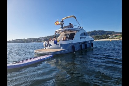 Alquiler Lancha Sealine 350 Sanxenxo