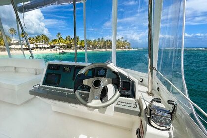 Location Yacht à moteur Robertson and Caine Catamaran Léopard 43 PC Hyères