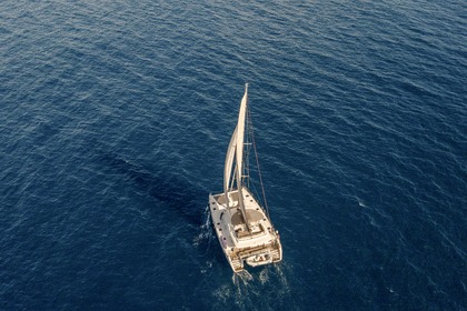 Charter Catamaran Lagoon Lagoon 560 Barcelona