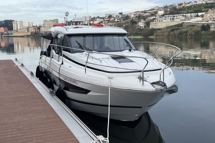 Hire Motorboat Jeanneau NC 37 Porto