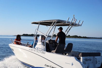 Charter Motorboat Jeanneau Cap Camarat 6.5 Cc Fažana