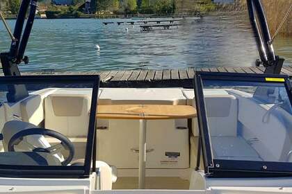 Location Bateau à moteur BAYLINER VR4 INBORD Annecy