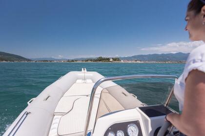 Hire Boat without licence  Zodiac Pro Open 550 Ameglia