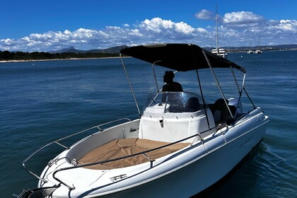 Hire Motorboat Jeanneau Cap Camarat 6.5 Cc Hyères