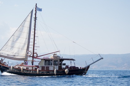 Чартер Моторная яхта Alma Libre Traditional Афины