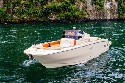 Hire Motorboat Invictus Capoforte  sx280 Como