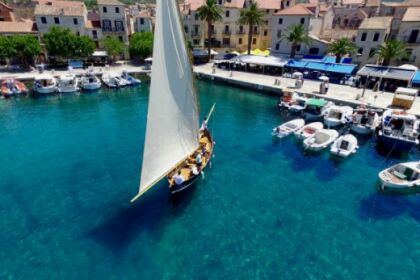 Charter Sailboat GAJETA FALKUSA TRADITIONAL SAILING BOAT Komiža