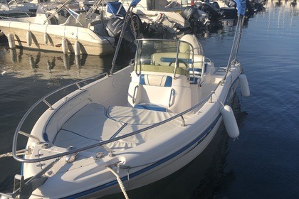 Hire Motorboat Ranieri International Saint-Cyr-sur-Mer
