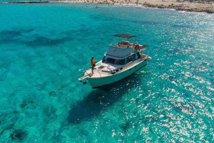 Rental Motorboat Bayliner 3258 Crete