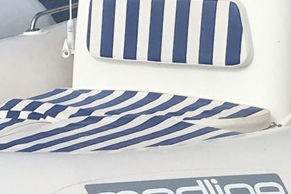 Verhuur RIB Zodiac Medline 2 Compact Sari-Solenzara