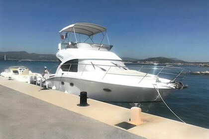 Location Bateau à moteur Beneteau ANTARES 36 Bandol