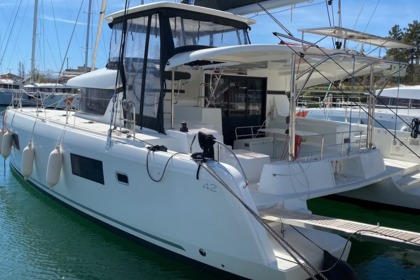 Charter Catamaran Lagoon-Bénéteau Lagoon 42 - 4 + 2 cab. Laurium