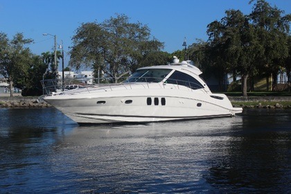 Rental Motorboat Sea Ray 50' Sundancer Miami