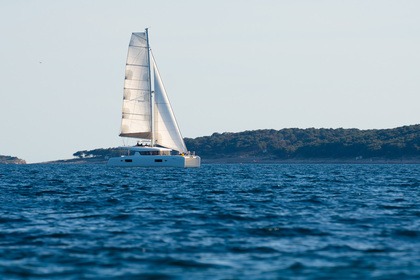 Rental Catamaran Lagoon-Bénéteau Lagoon 42 - 3 + 2 cab. Šibenik