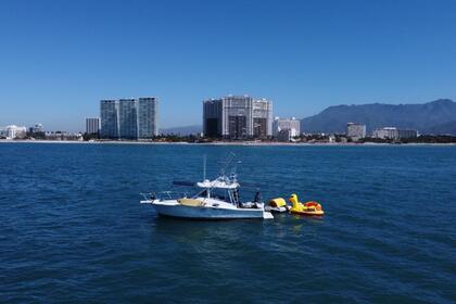 Rental Motorboat Luhrs 360 Open Puerto Vallarta