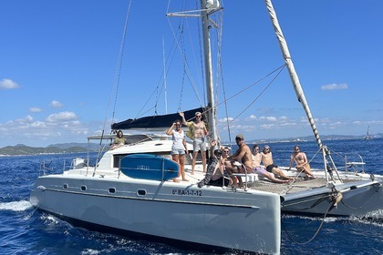 Rental Catamaran Fountaine Pajot Belize 43 La Savina