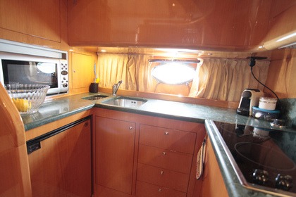 Noleggio Barca a motore Uniesse 55 M Salivoli