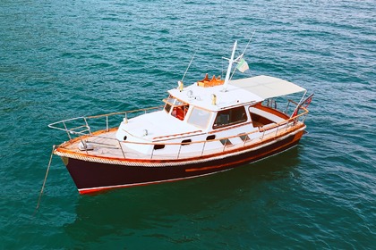 Charter Motorboat G.I.A.M Rapallo Portofino pilot Bocca di Magra