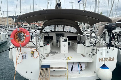 Hyra båt Segelbåt Jeanneau Sun Odyssey 440 - 4 cab. Split