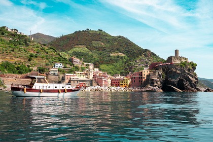 Alquiler Lancha Cinque Terre Gozzo in legno - All inclusive La Spezia