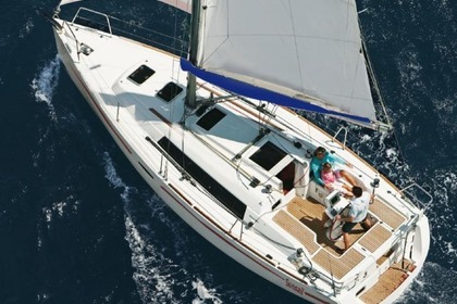 Charter Sailboat Sunsail Oceanis 31 Procida