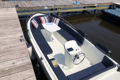 Hire Motorboat Riomar 515 Leeuwarden